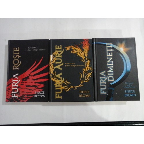 PIERCE BROWN - 3 volume - FURIA ROSIE / FURIA AURIE / FURIA DIMINETII (cartonate) PIERCE BROWN - 3 volume - FURIA ROSIE / FURIA AURIE / FURIA DIMINETII (cartonate)